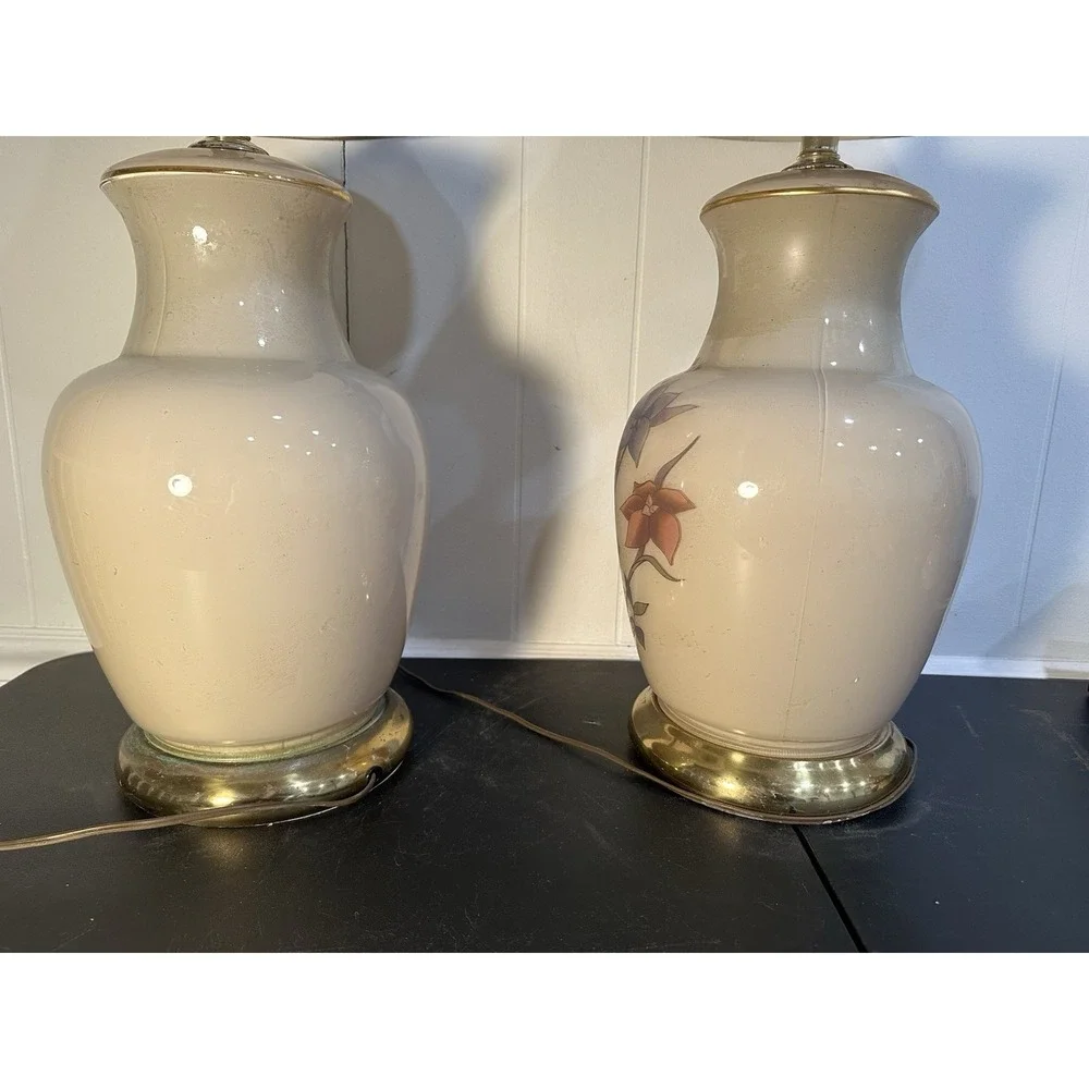 Vintage Floral Ginger Jar Table Lamps Matching Pair Brass Base Asian Style 28.5